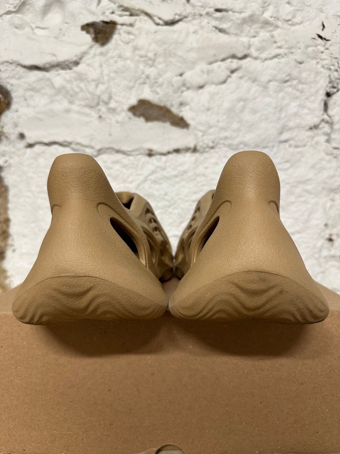 Yeezy Foam Runner Ochre Sz 8