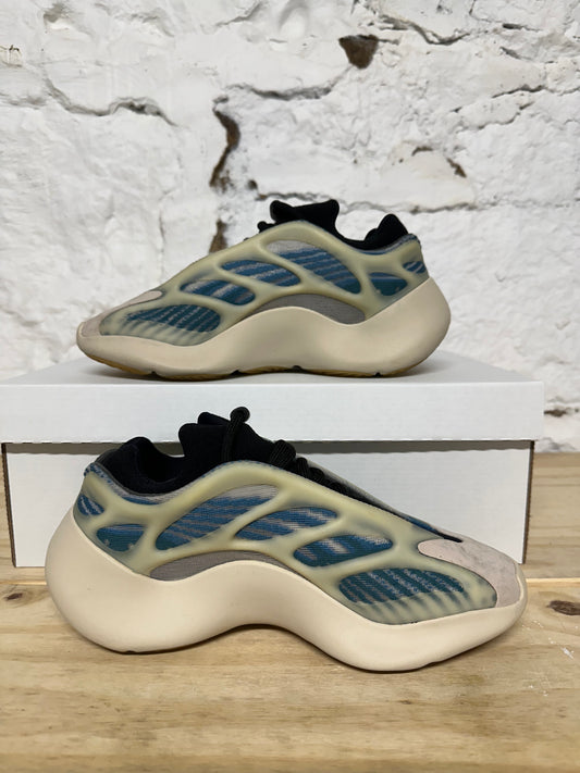 Yeezy 700 V3 Kyanite Sz 5