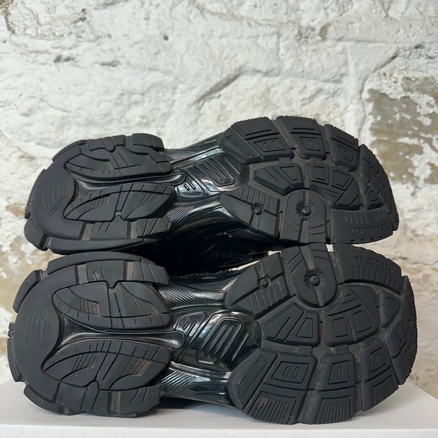 Balenciaga Runner Triple Black Sneaker Sz 8 (41)