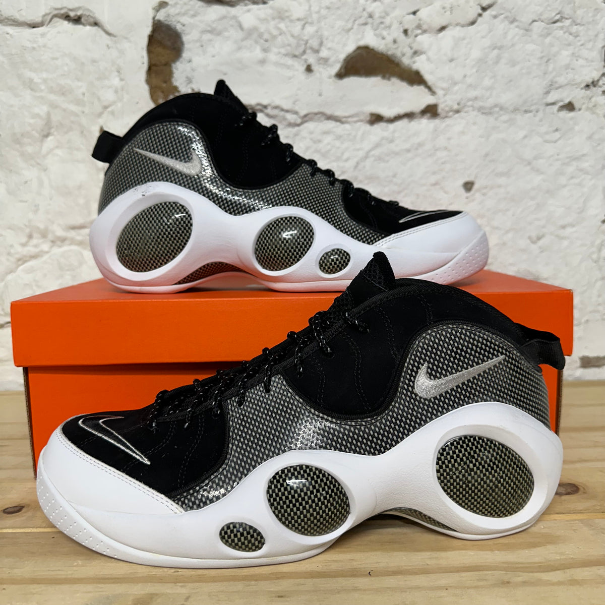 Nike Air Zoom Flight 95 Black White Sz 10 DS
