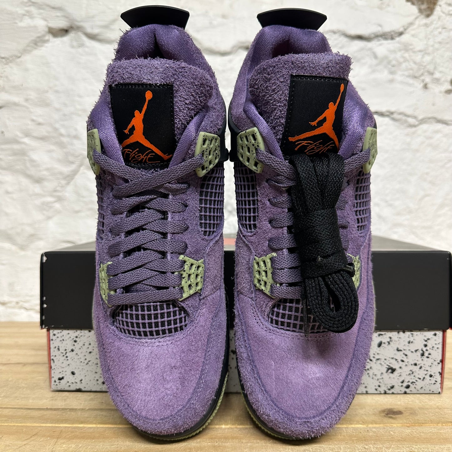 Air Jordan 4 Canyon Purple Sz 8.5 (10W) DS