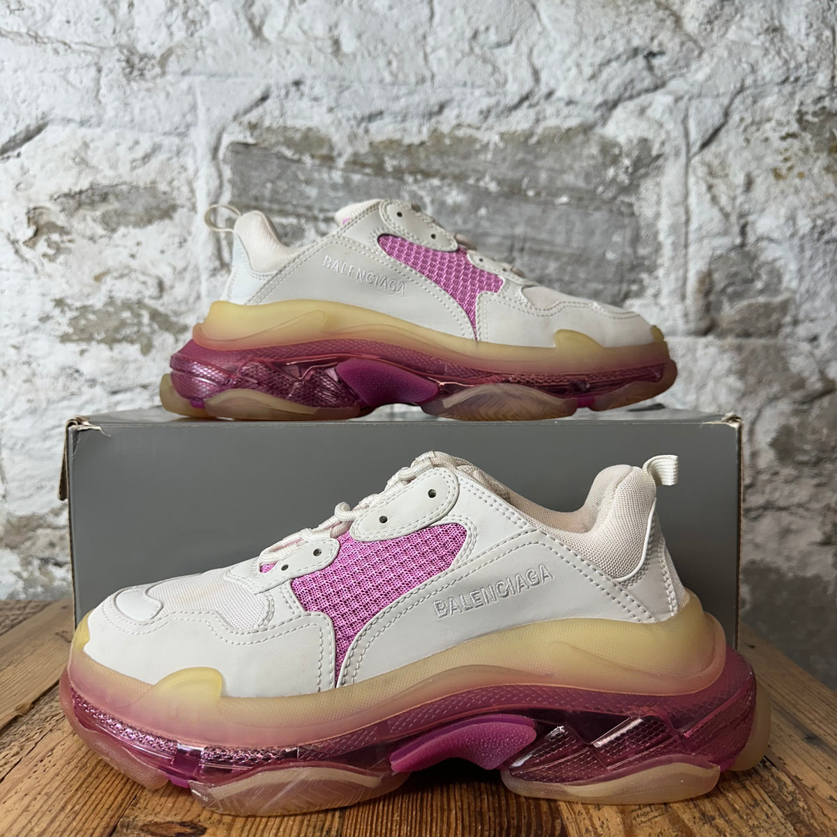 Balenciaga Triple S White Pink Sneaker Sz 8 (41)