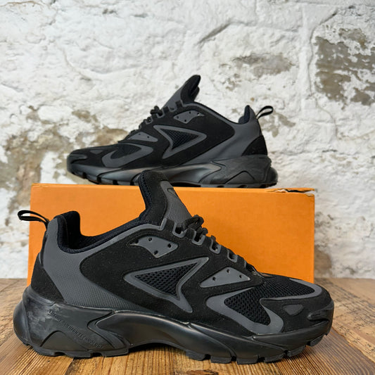 Louis Vuitton Triple Black Tactical Sneaker Sz 8.5 (7LV)