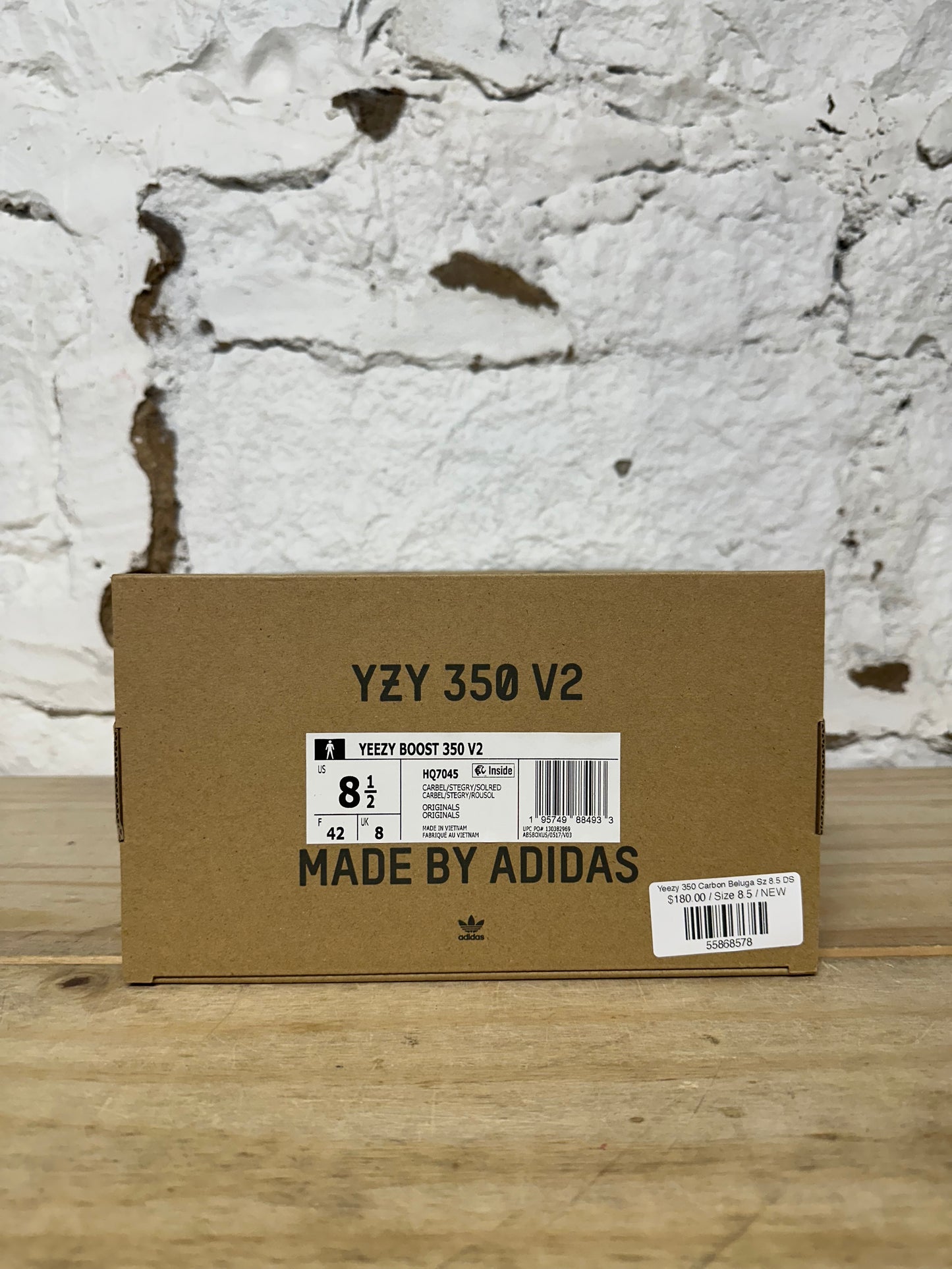 Yeezy 350 Carbon Beluga Sz 8.5 DS