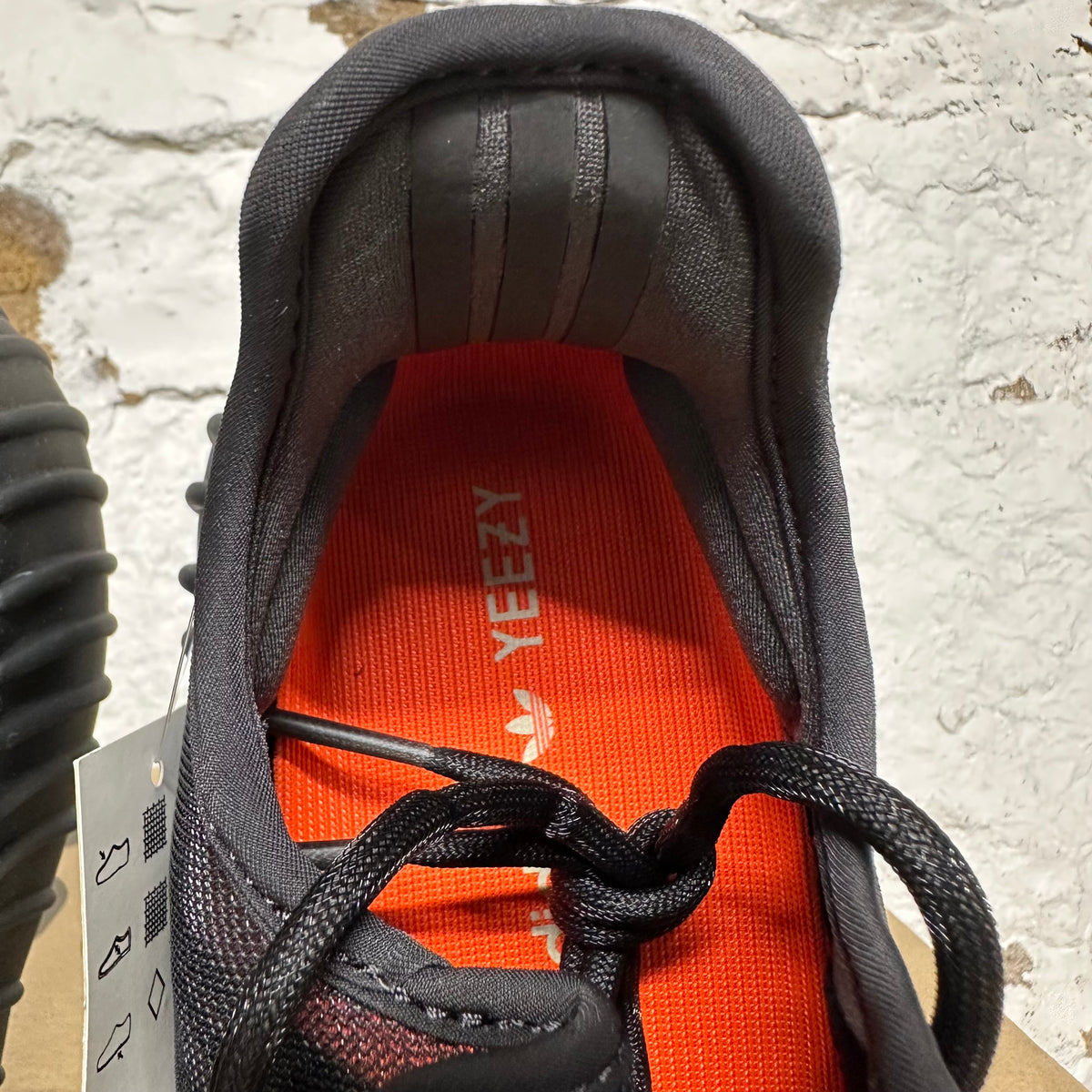 Yeezy 350 V2 Mono Cinder Sz 10 DS