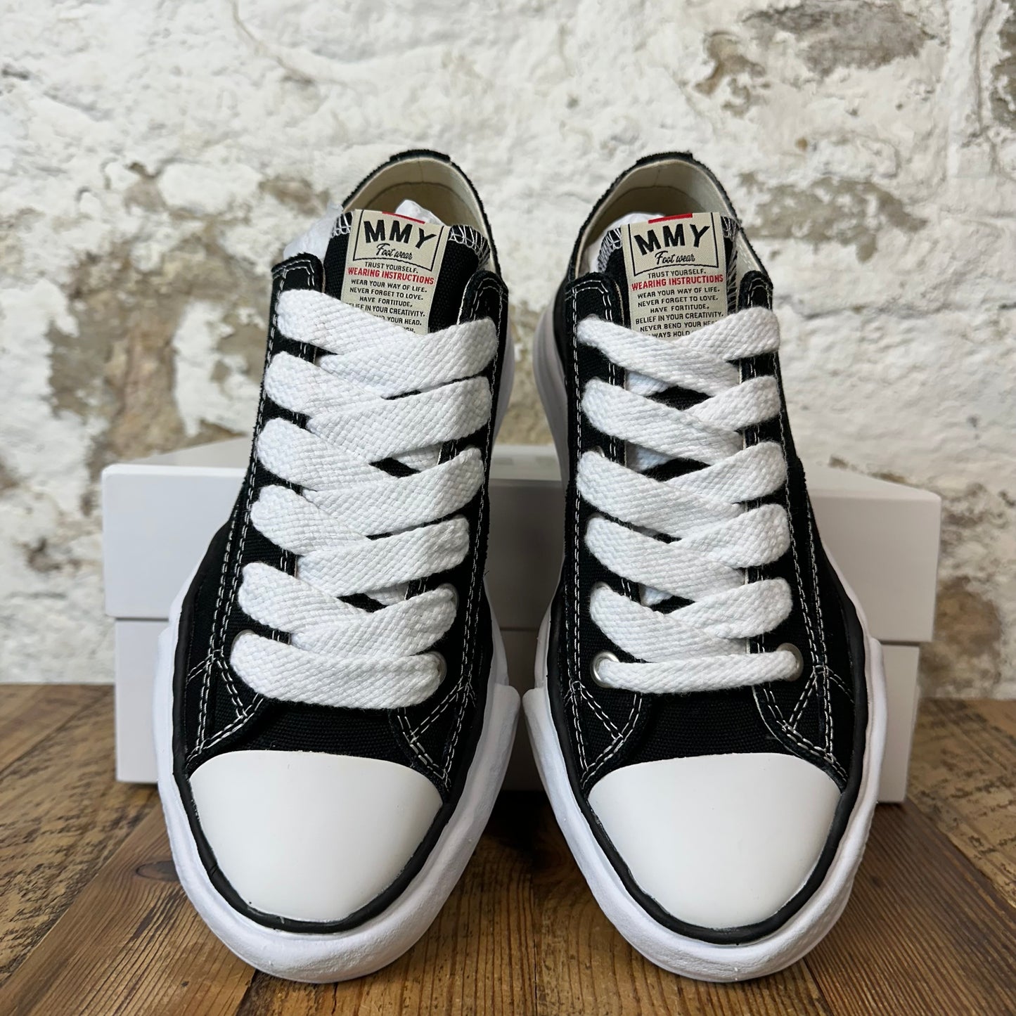 Maison Mihara Black White Peterson Sneaker Sz 9 (42)