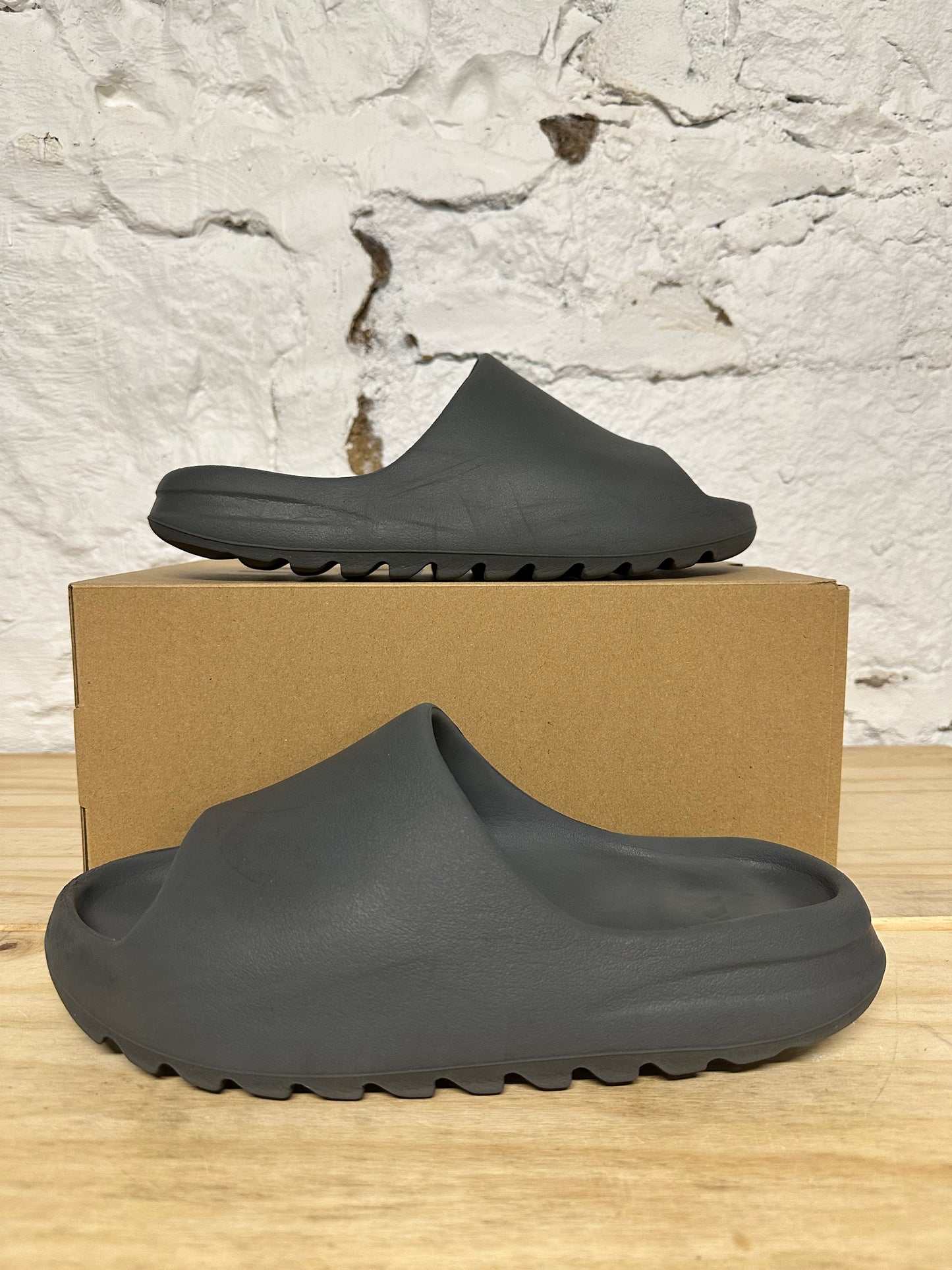 Yeezy Slide Slate Grey Sz 12