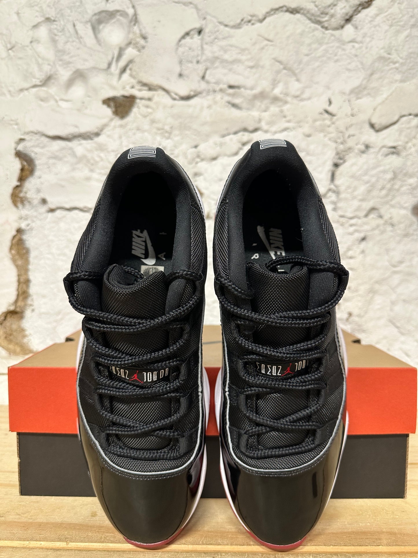 Air Jordan 11 Low Bred Sz 10