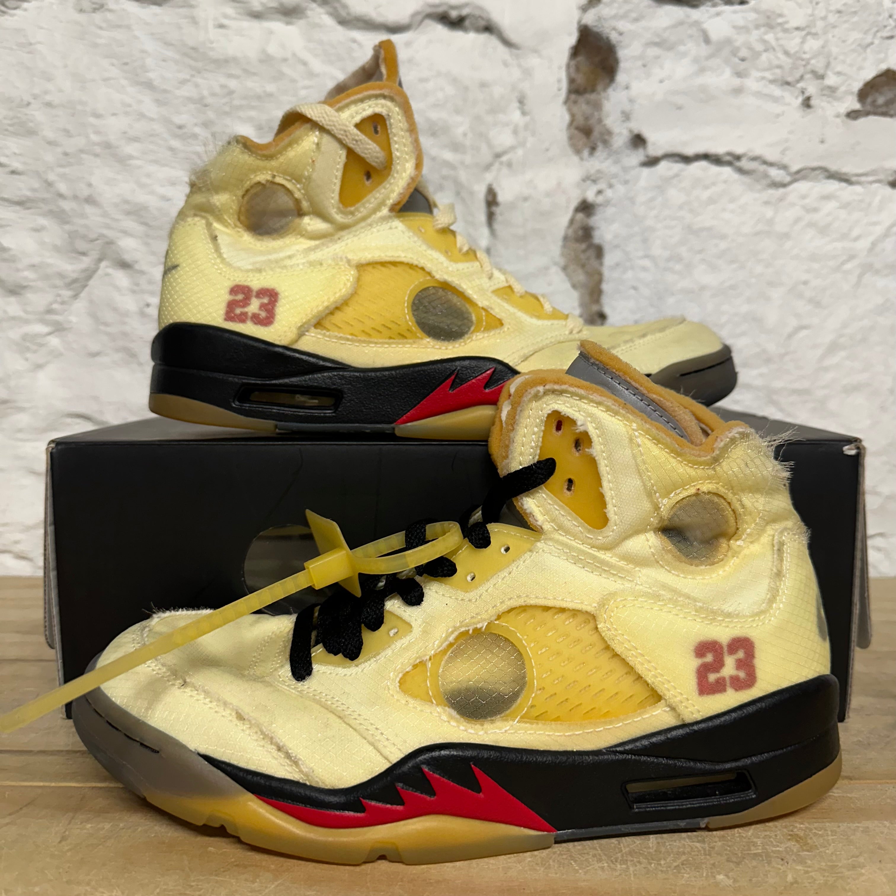 Air Jordan 5 Off-White Sail Sz 7.5