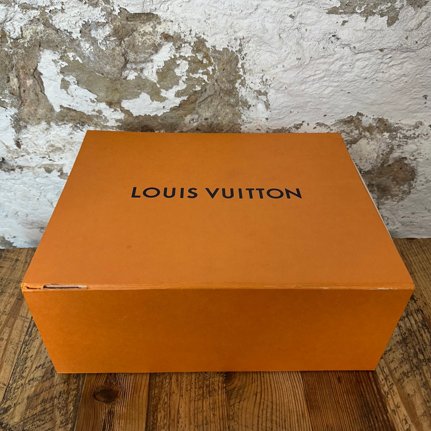 Louis Vuitton Grey Black White Strap Trainer Sz 8.5 (7LV)