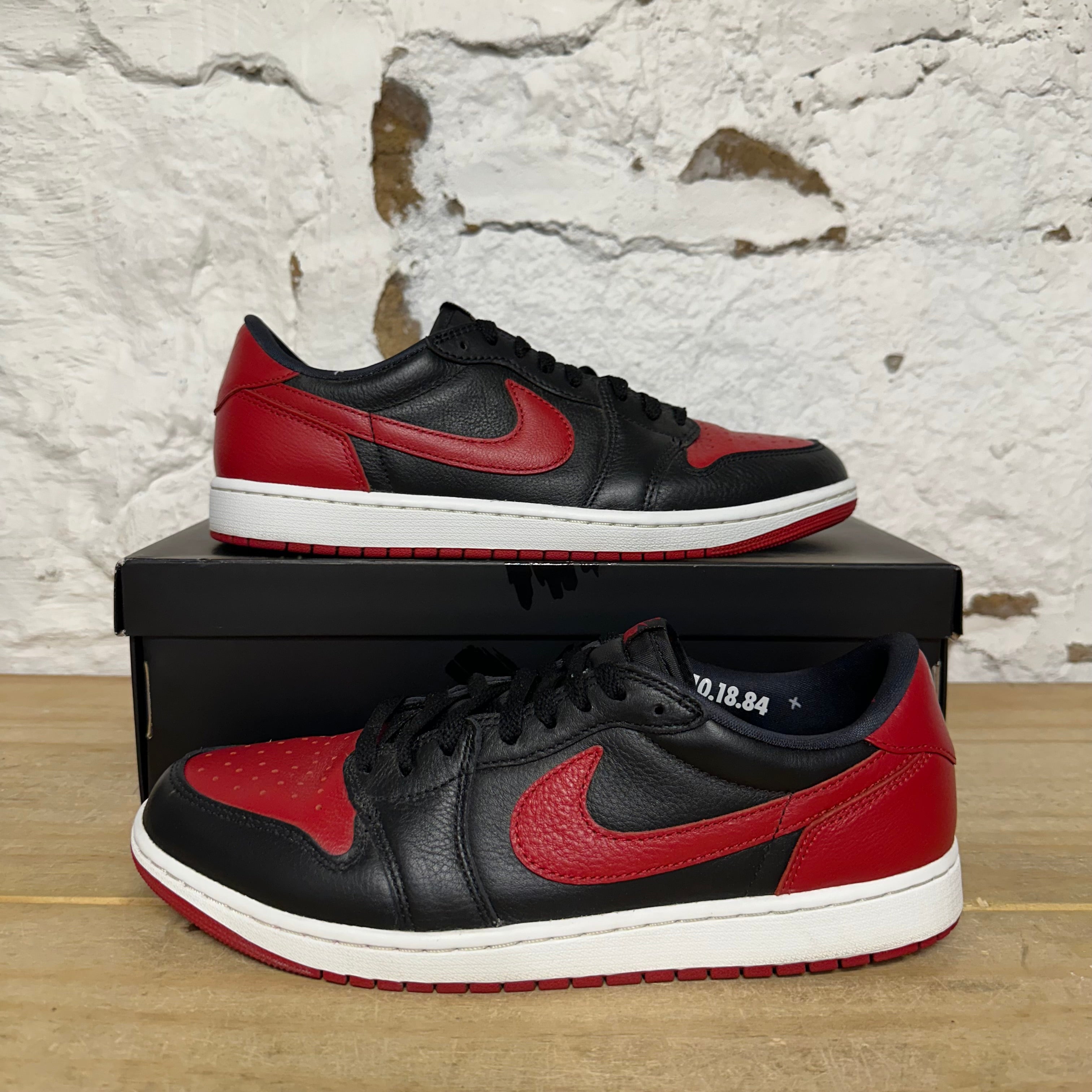 Air Jordan 1 Low Banned Sz 11