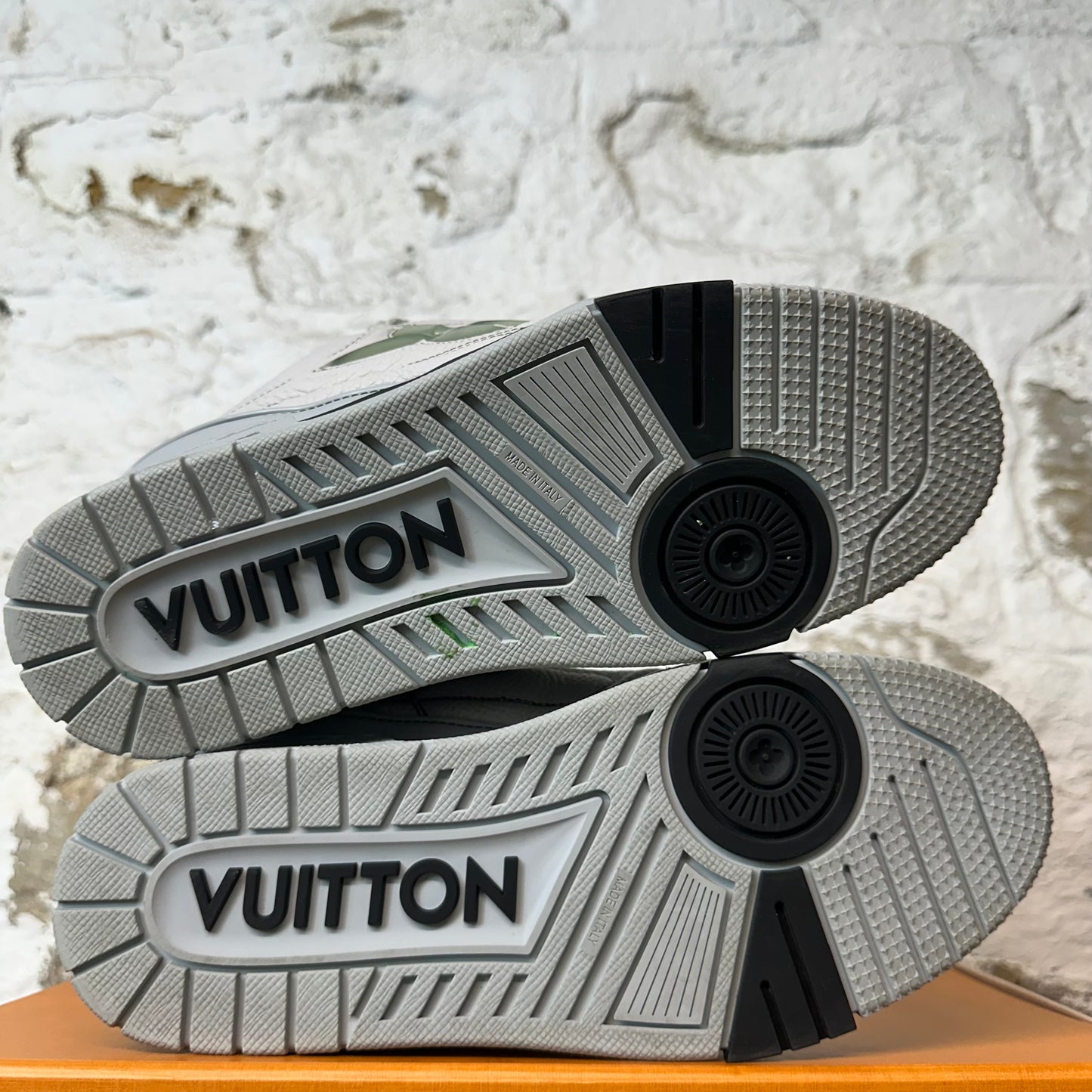 Louis Vuitton Grey Skate Sneaker Sz 7.5 (6LV)