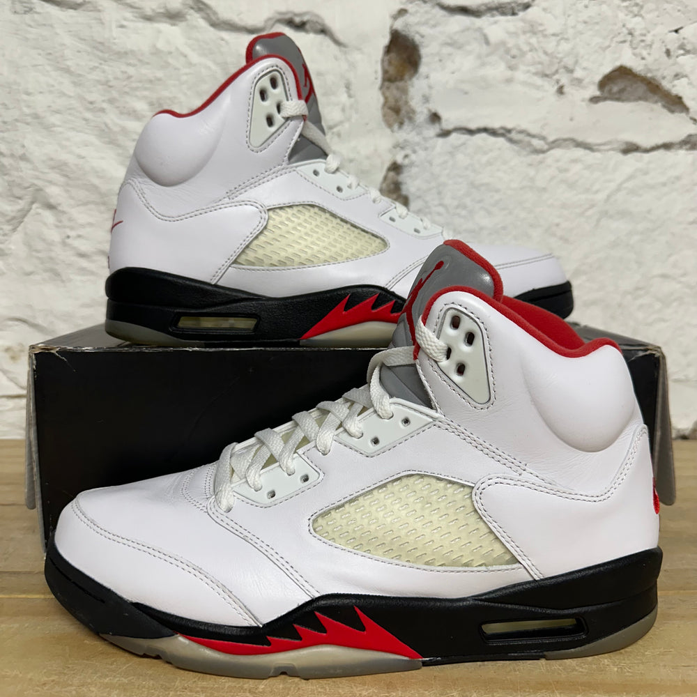 Air Jordan 5 Fire Red Silver Tongue (2020) Sz 10