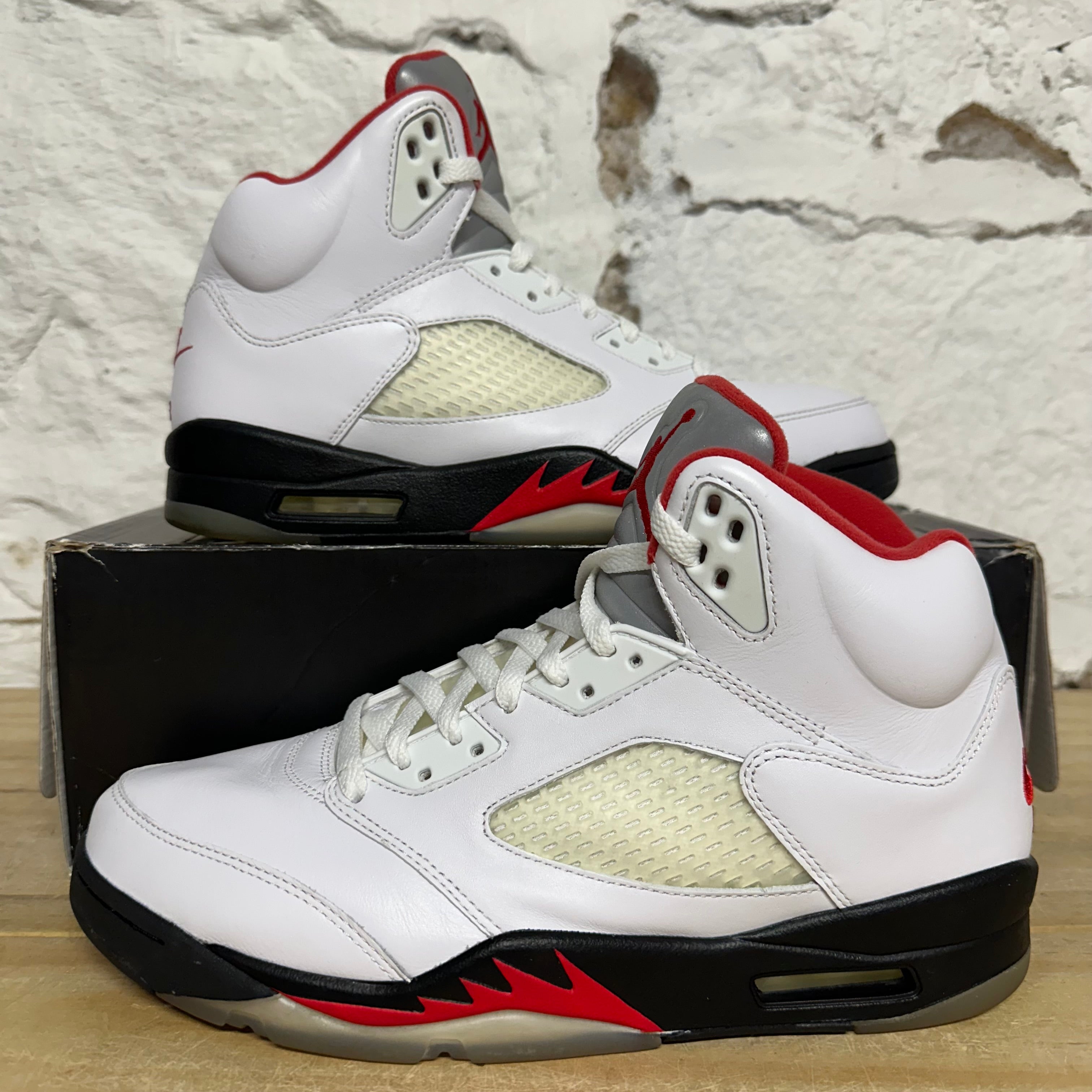 Air Jordan 5 Fire Red Silver Tongue (2020) Sz 10
