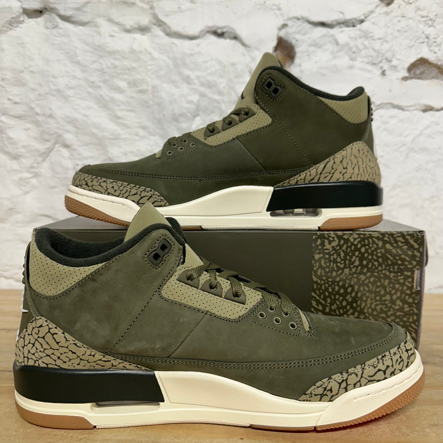 Air Jordan 3 Family Affair Sz 11 DS