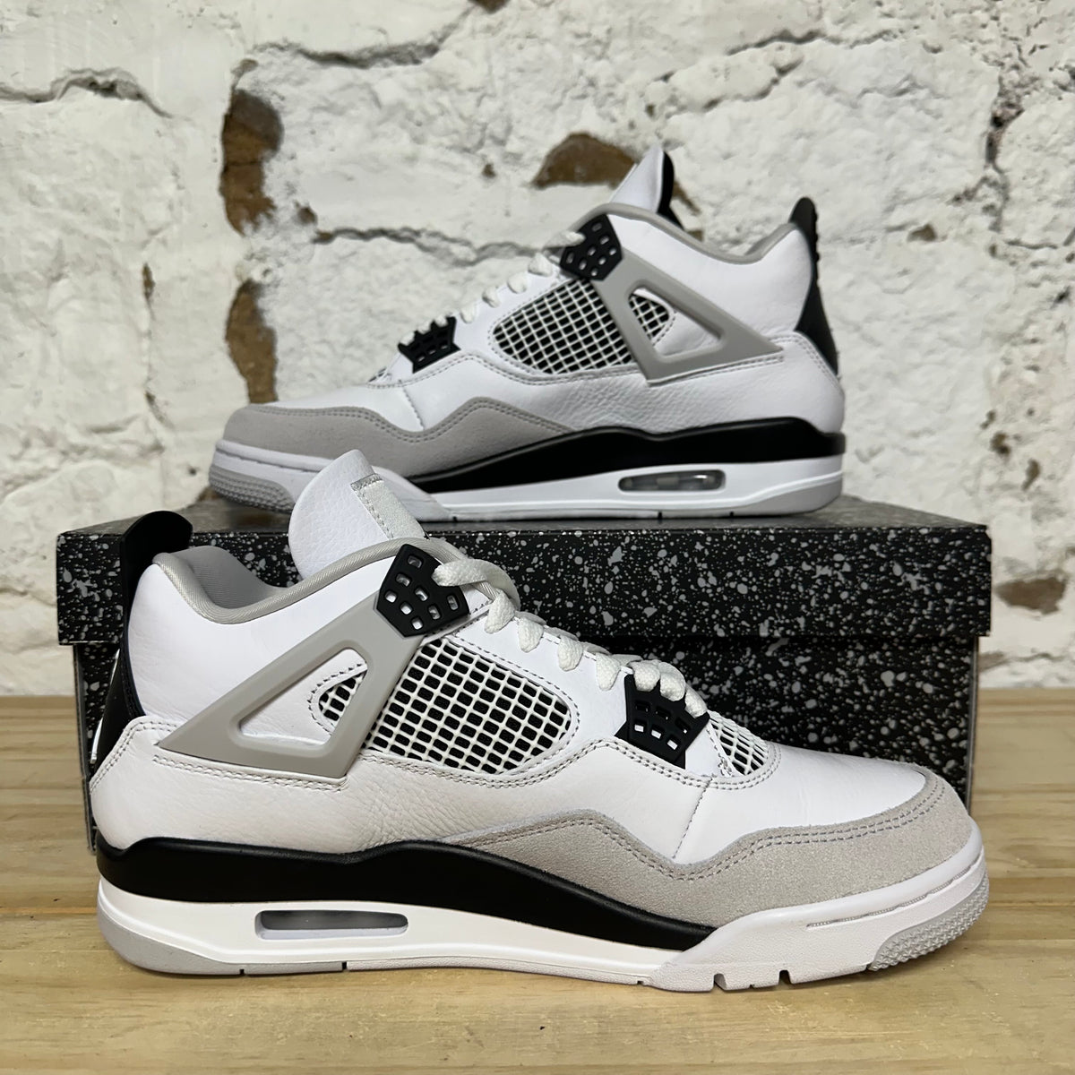 Air Jordan 4 Military Black Sz 9.5 DS