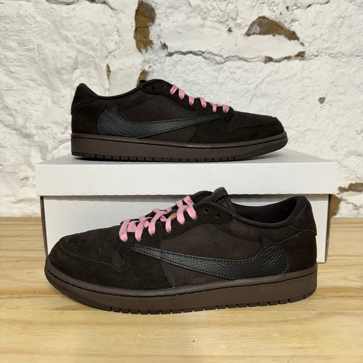 Air Jordan 1 Low Travis Scott Velvet Brown Sz 9.5