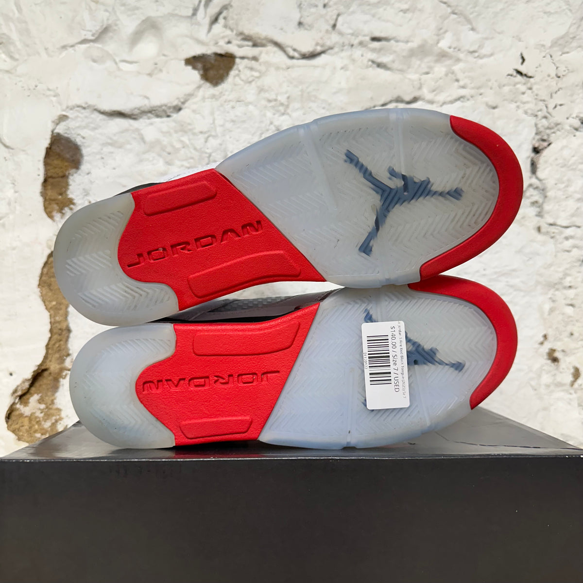 Air Jordan 5 Fire Red Black Tongue (2025) Sz 7
