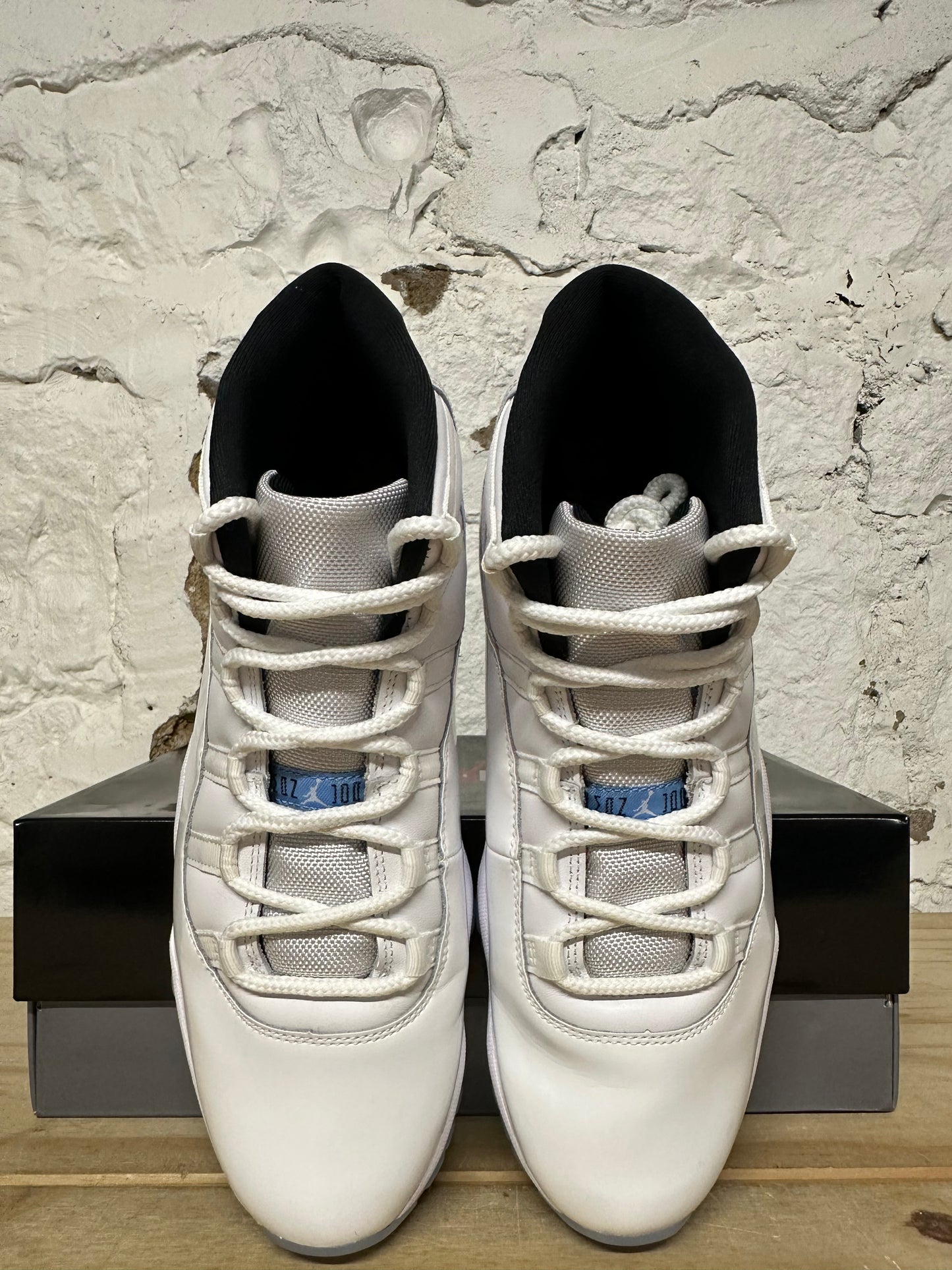 Air Jordan 11 High Legend Blue Sz 10.5
