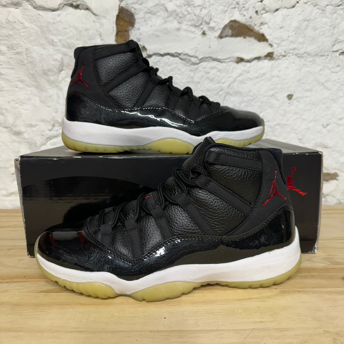 Air Jordan 11 High 72-10 Sz 9.5