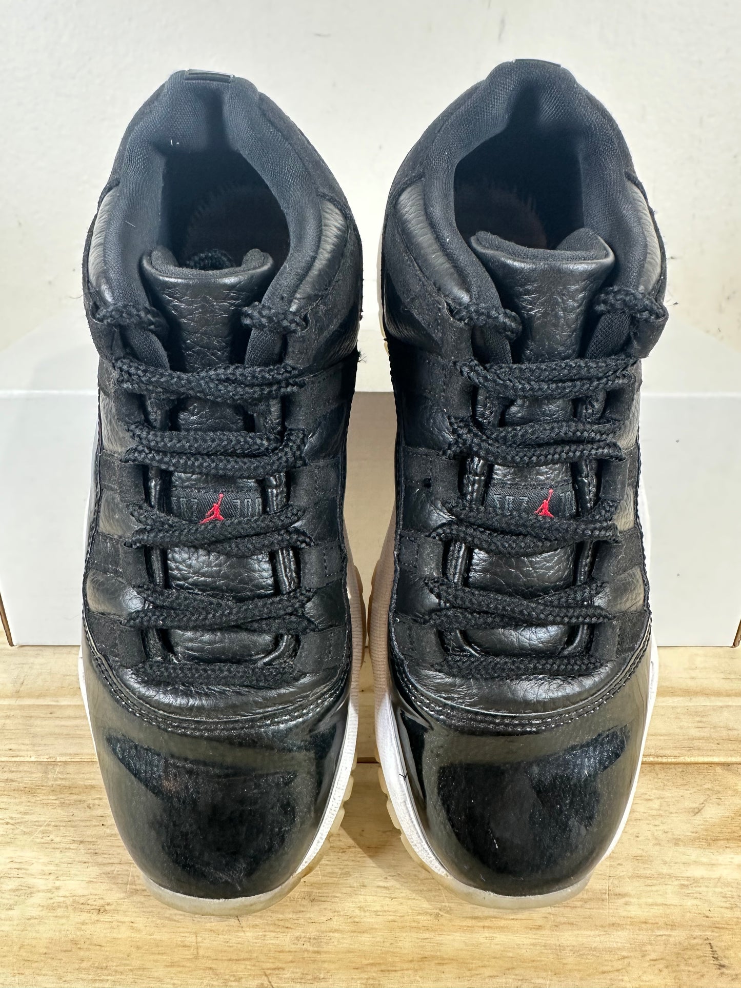 Air Jordan 11 Low 72-10 Sz 6.5Y