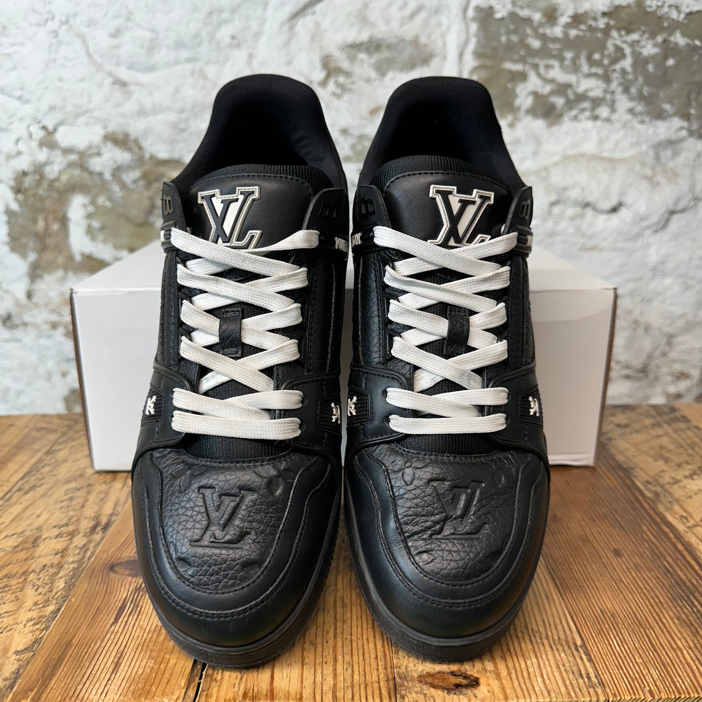 Louis Vuitton Triple Black Trainer Sneaker Sz 8.5 (7LV)