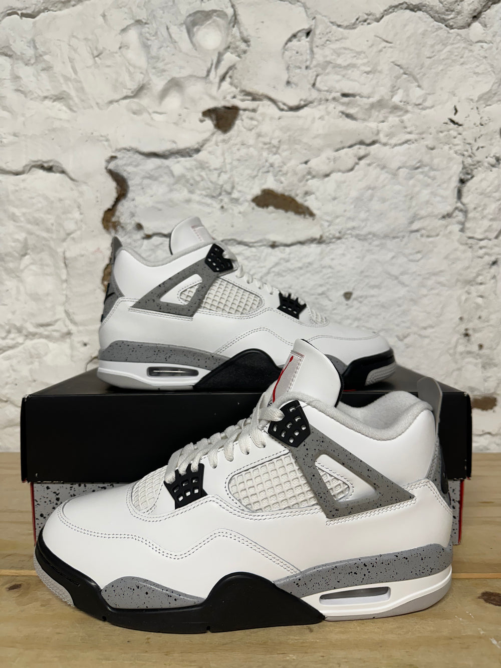 Air Jordan 4 White Cement Sz 9.5 DS
