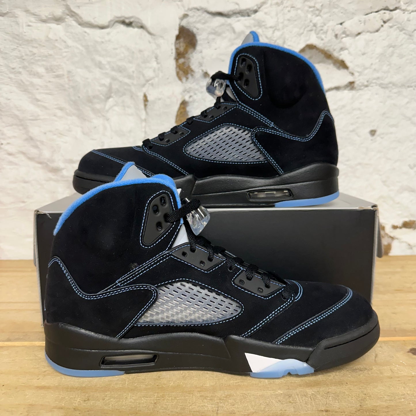 Air Jordan 5 Black University Blue Sz 10 DS