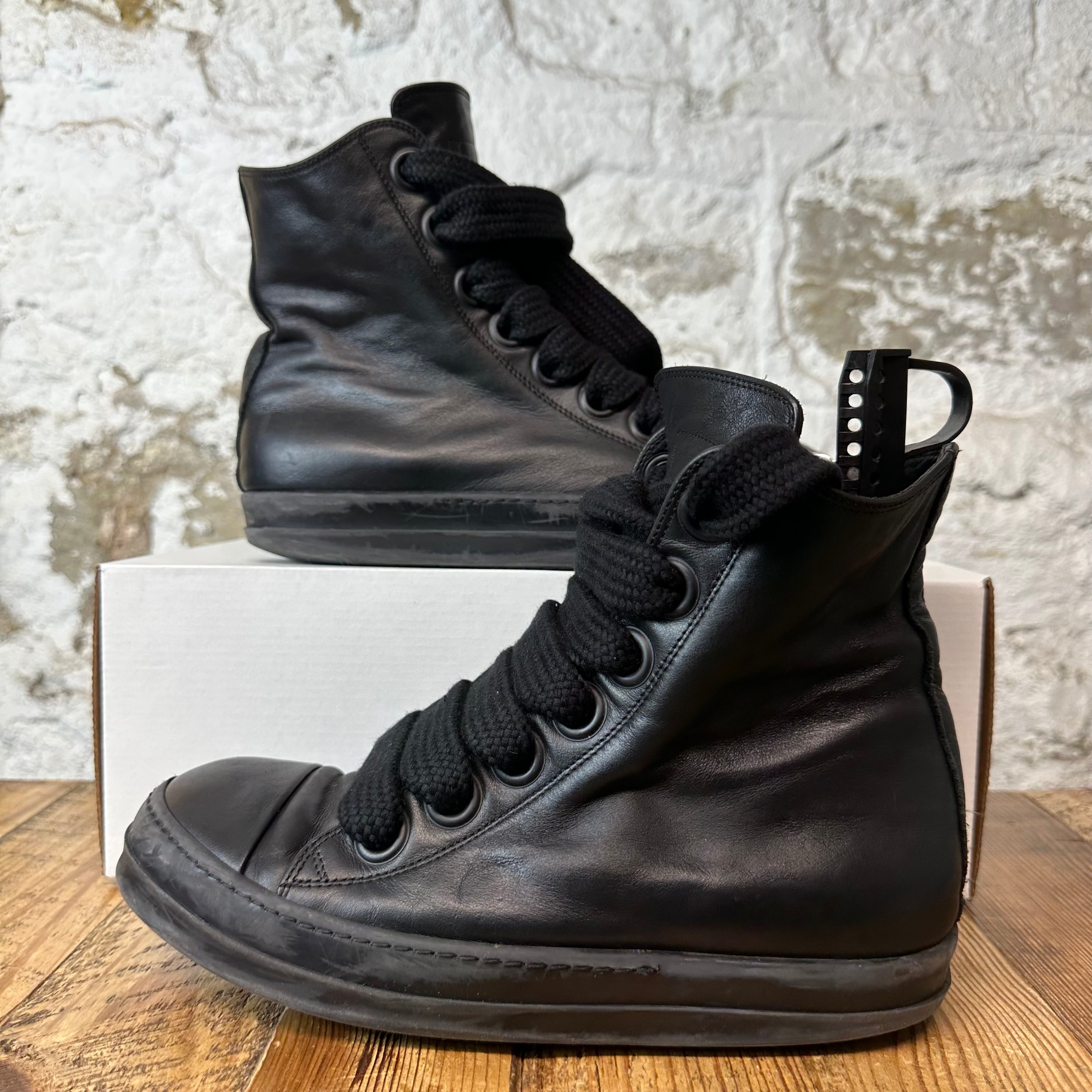 Rick Owens High Jumbo Lace Triple Black Sneaker Sz 7 (40)