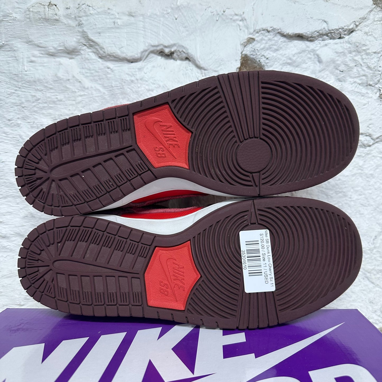 Nike SB Dunk Low Cherry Sz 11