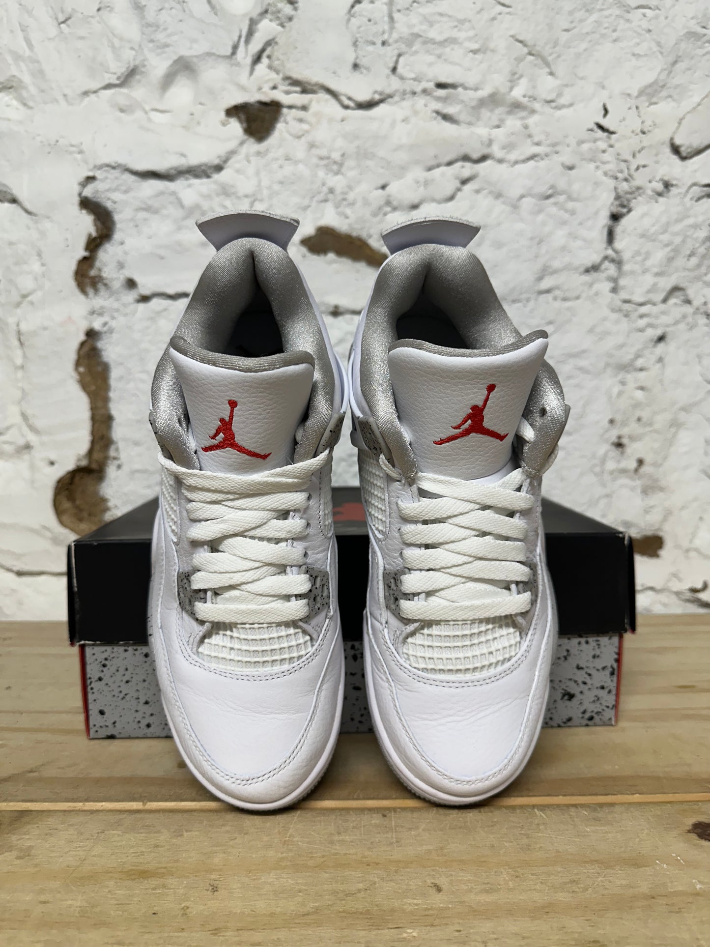 Air Jordan 4 White Oreo Sz 6Y
