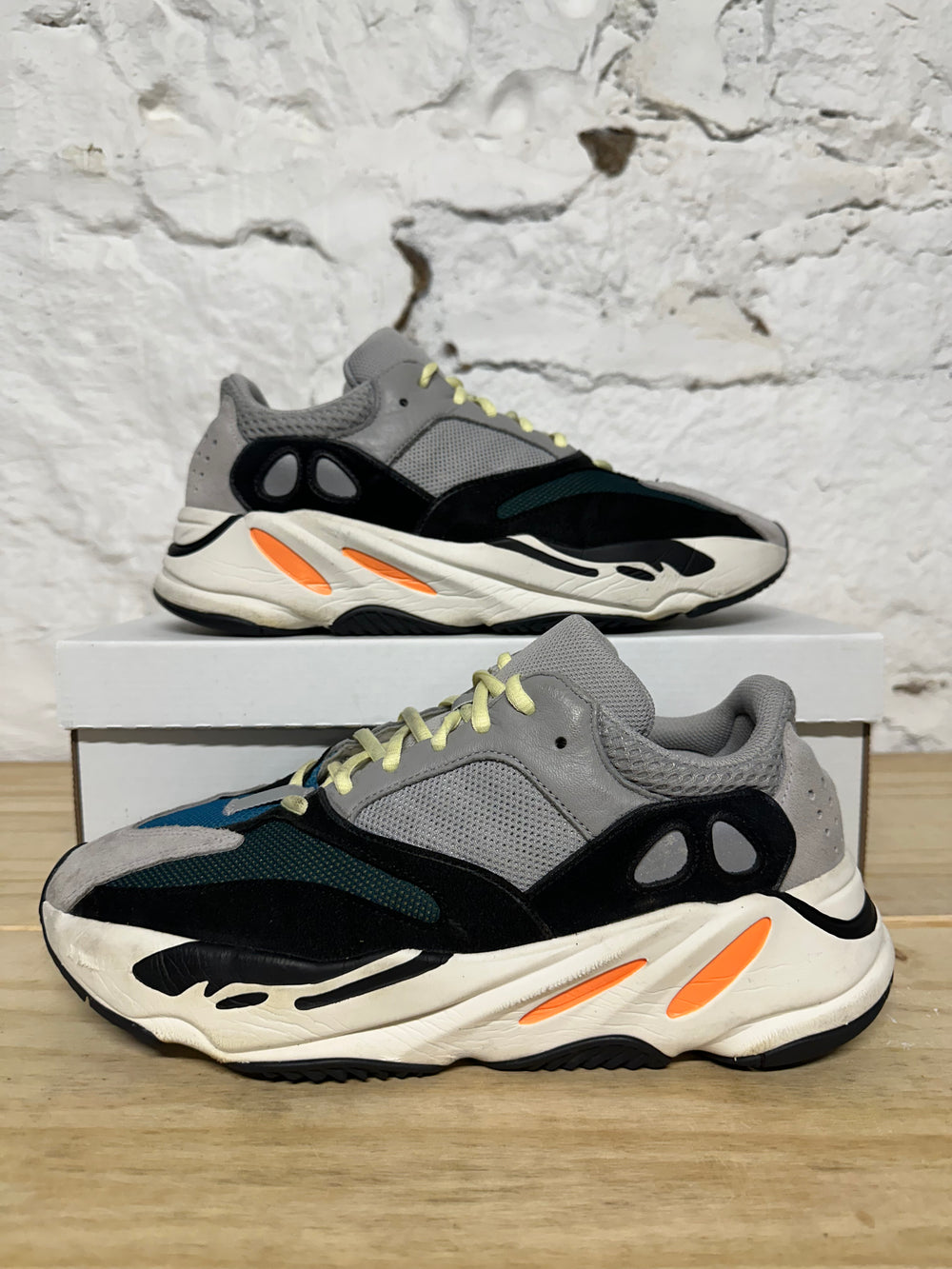 Yeezy 700 Wave Runner Sz 10.5