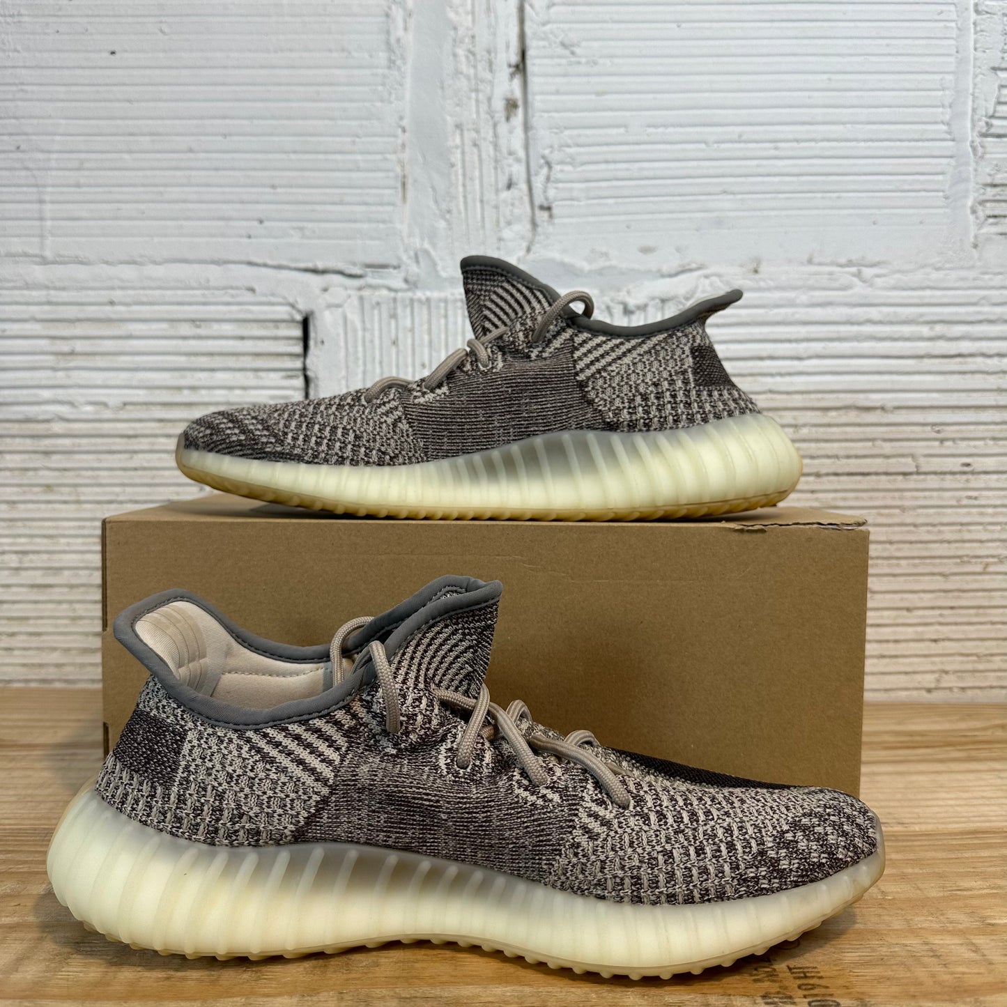 Adidas Yeezy Boost 350 V2 Zyon Sz 9.5
