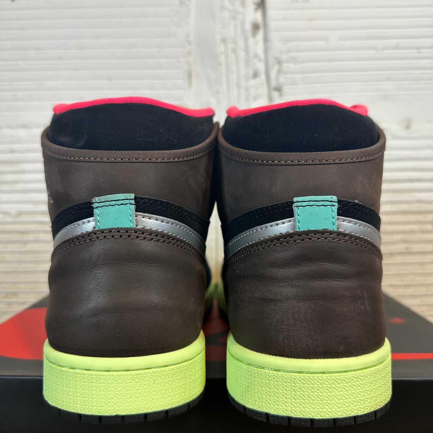 Air Jordan 1 Retro High Tokyo Bio Hack Sz 11