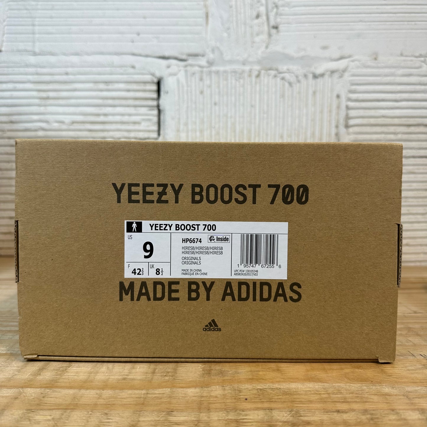 Adidas Yeezy Boost 700 Hi-Res Blue Sz 9 DS