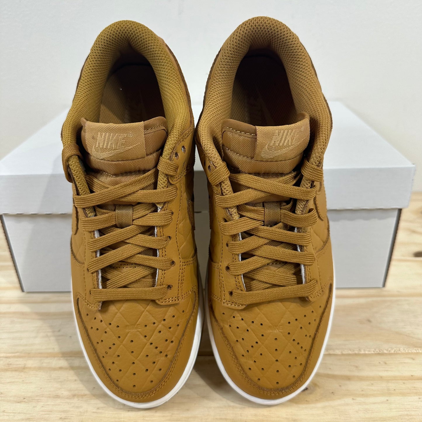 Nike Dunk Low Quilted Wheat Sz 5.5 (7W)