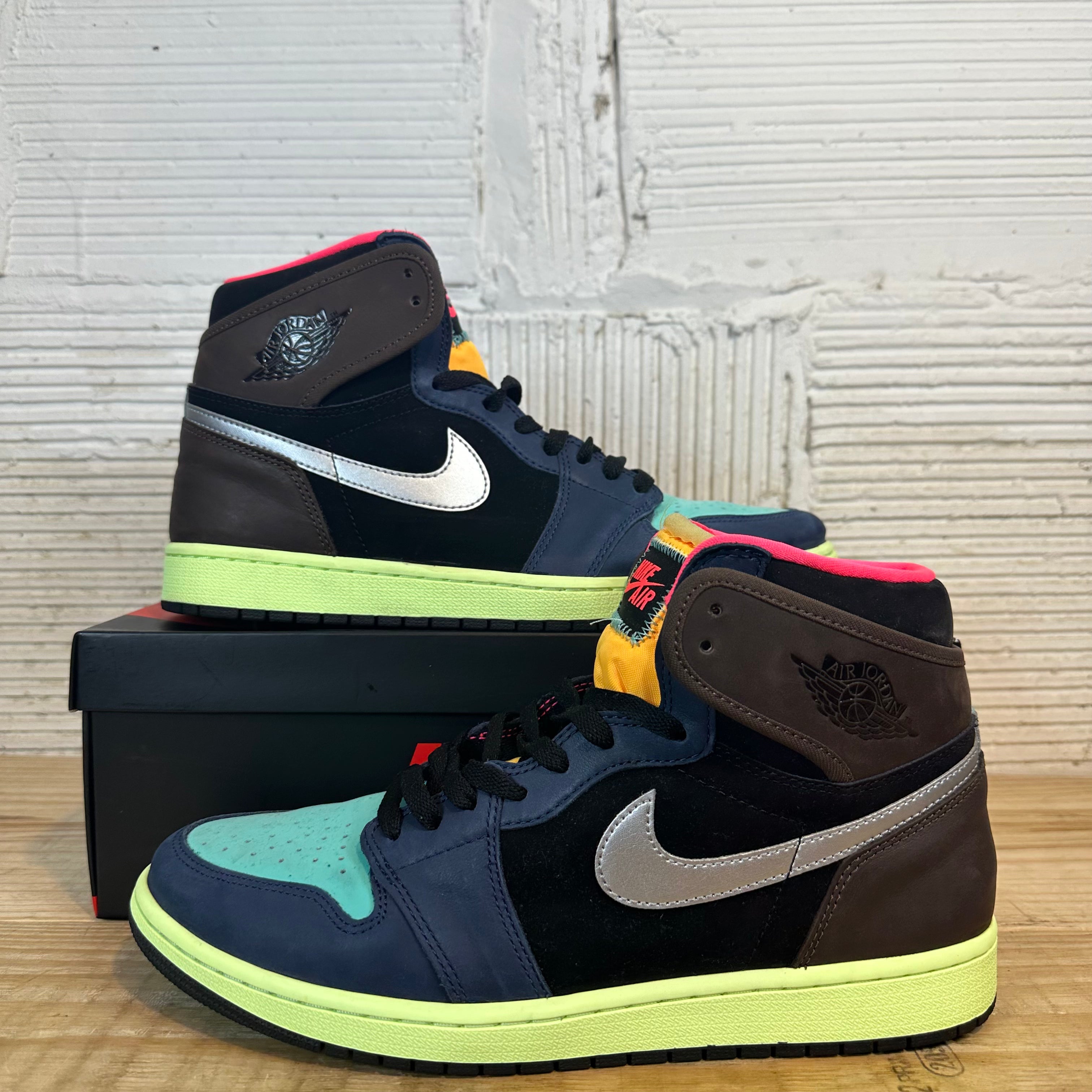 Air Jordan 1 Retro High Tokyo Bio Hack Sz 11