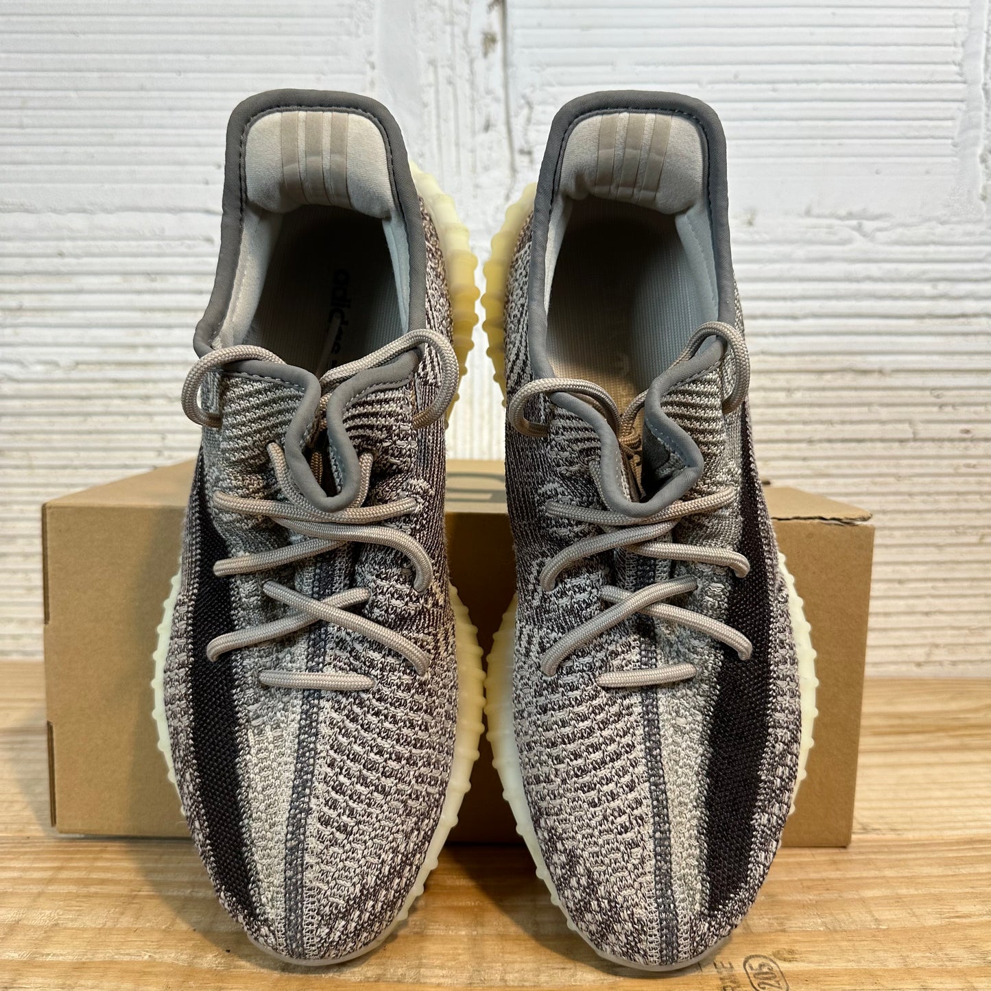Adidas Yeezy Boost 350 V2 Zyon Sz 9.5