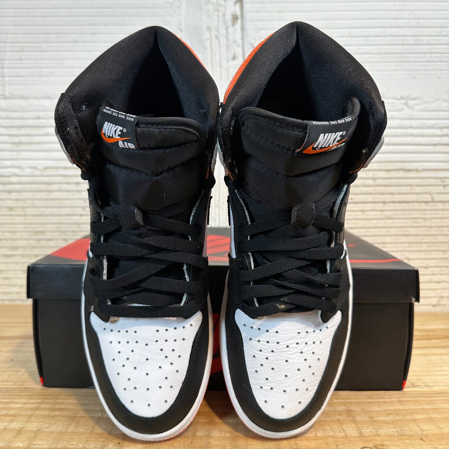 Air Jordan 1 Retro High OG Electric Orange Sz 10