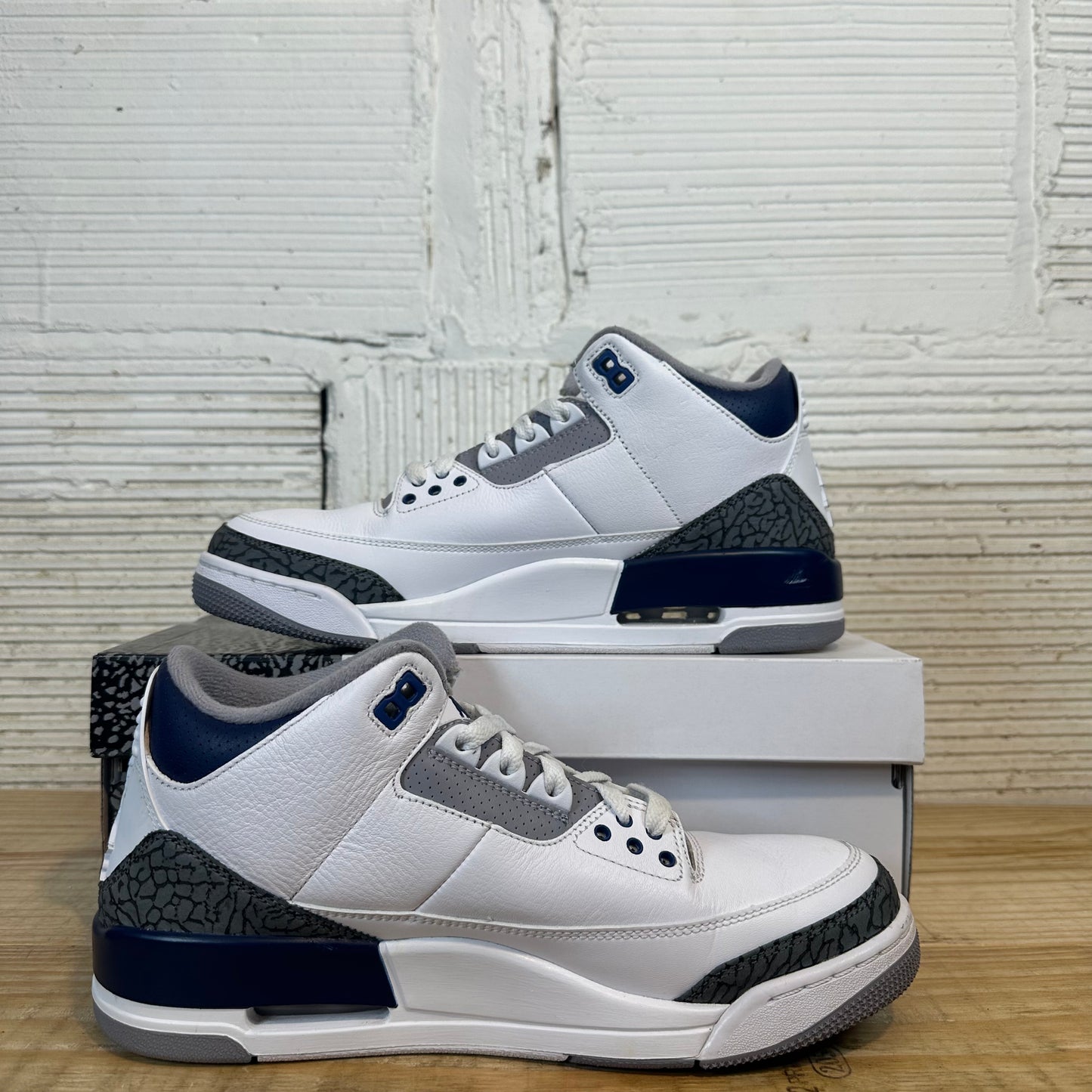 Air Jordan 3 Retro Midnight Navy Sz 9.5