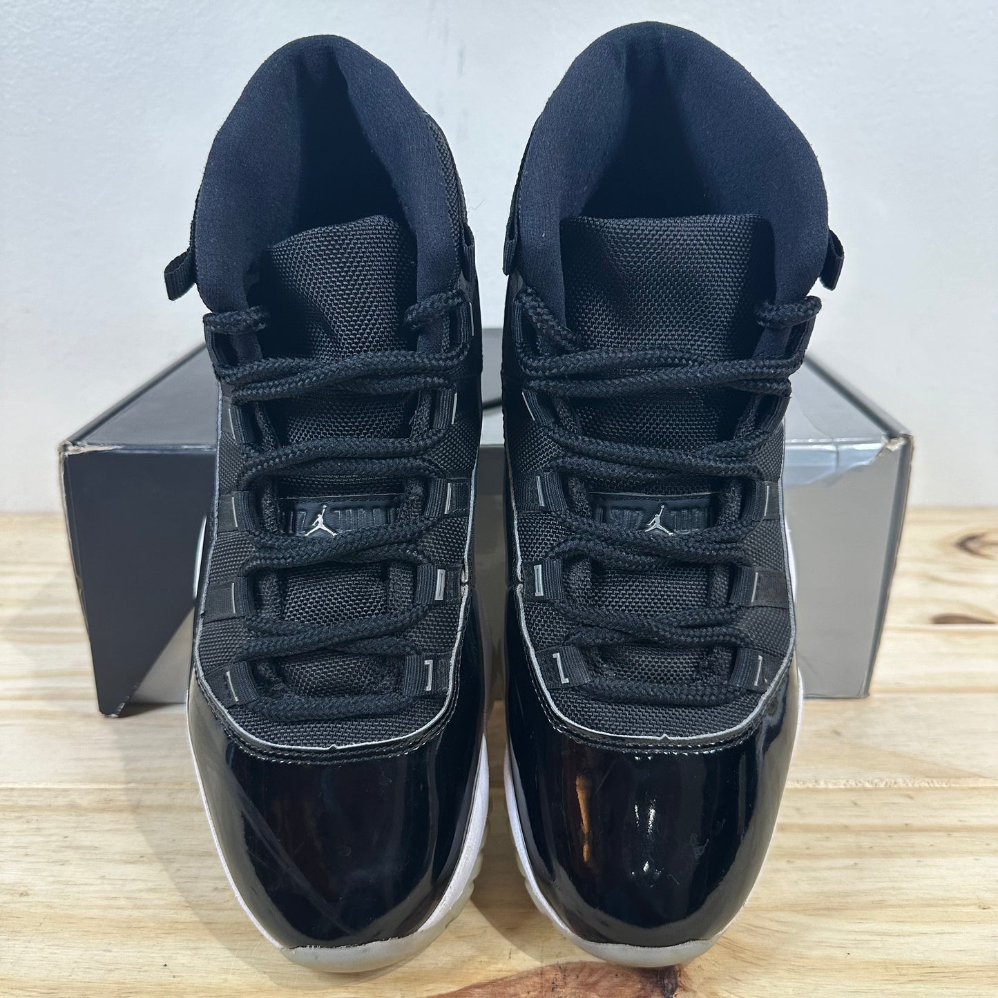 Air Jordan 11 Retro Jubilee 25th Anniversary Sz 9