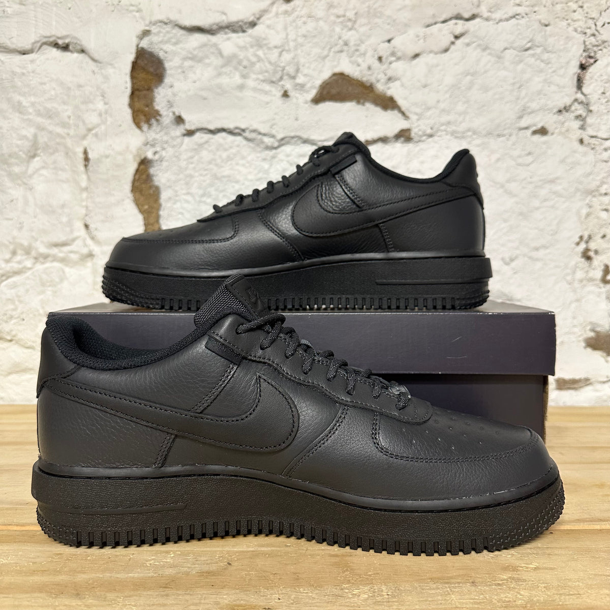 Nike Air Force 1 Low Gore-Tex Vibram Black Sz 10.5 DS