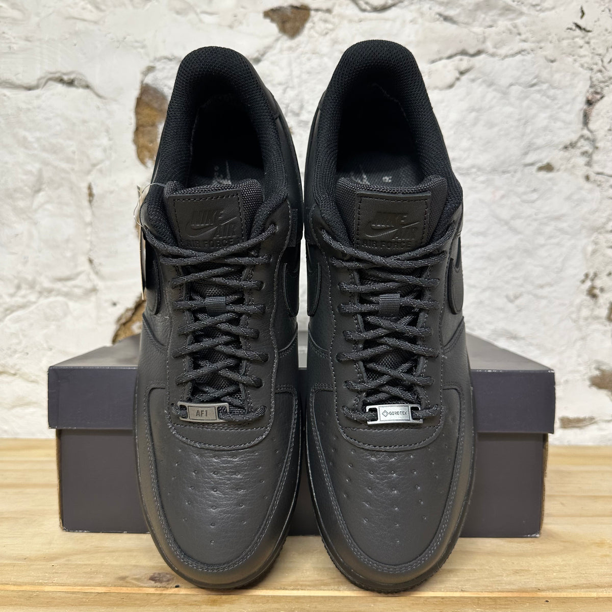 Nike Air Force 1 Low Gore-Tex Vibram Black Sz 10.5 DS