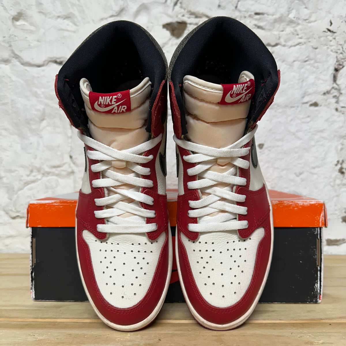 Air Jordan 1 High Chicago Lost & Found Sz 11