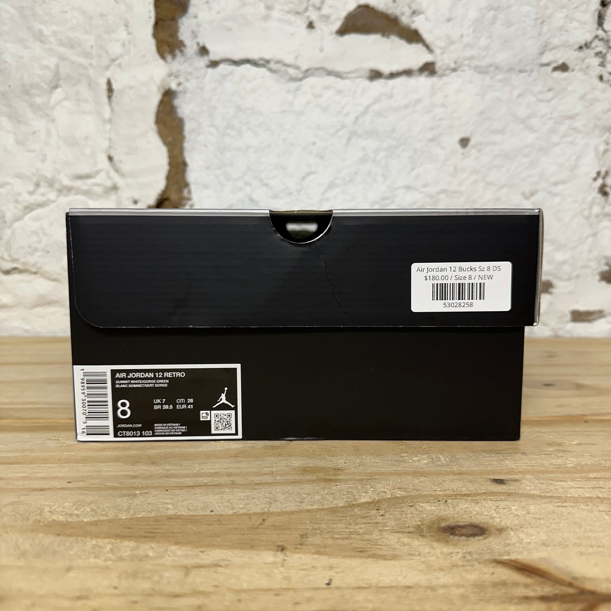 Air Jordan 12 Bucks Sz 8 DS
